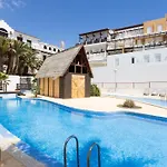 Home2book Relaxing Getaway With Terrace & Pool Apartament