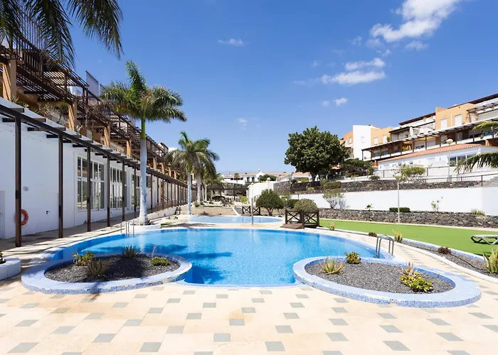 Home2book Relaxing Getaway With Terrace & Pool Daire *