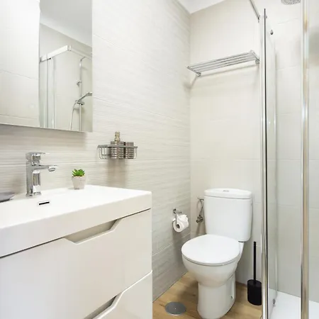 Home2book Relaxing Getaway With Terrace & Pool