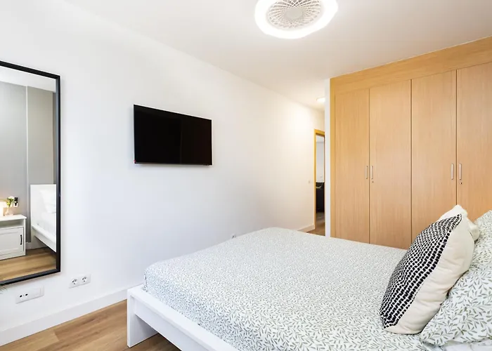 Home2book Relaxing Getaway With Terrace & Pool Appartement *